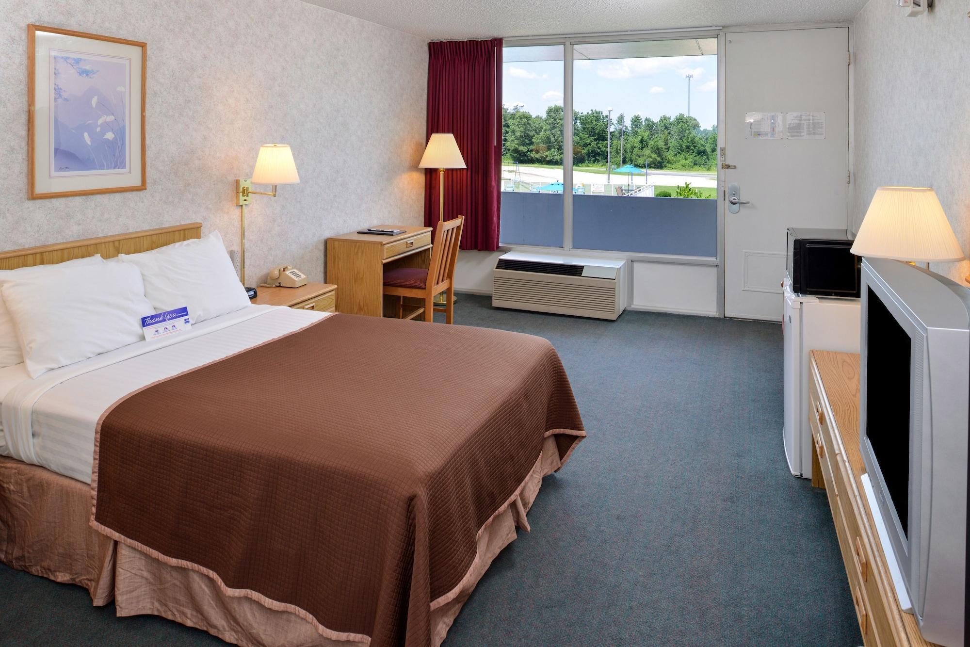 Quality Inn & Suites Vandalia Near I-70 And Hwy 51 Extérieur photo