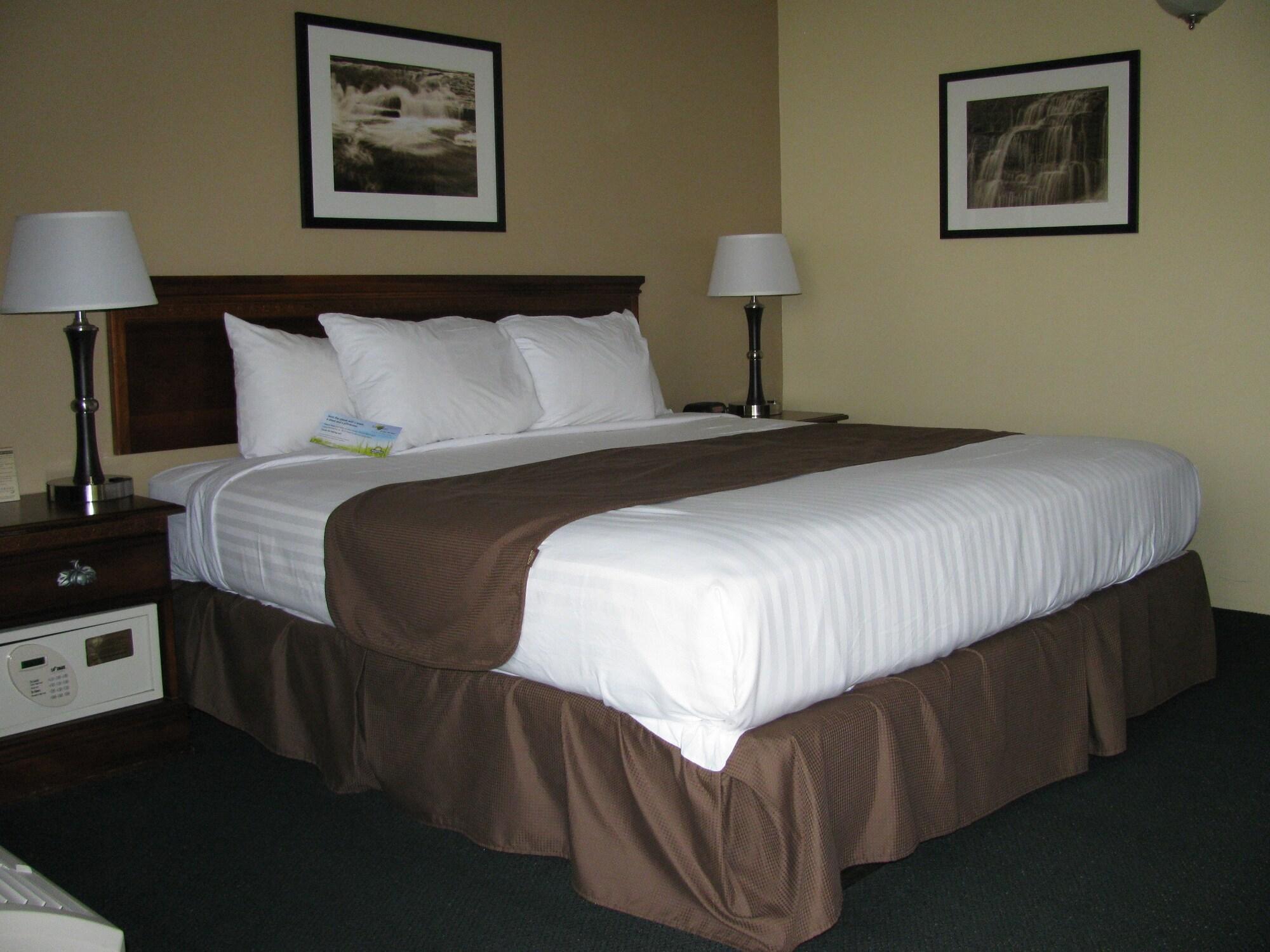 Quality Inn & Suites Vandalia Near I-70 And Hwy 51 Extérieur photo