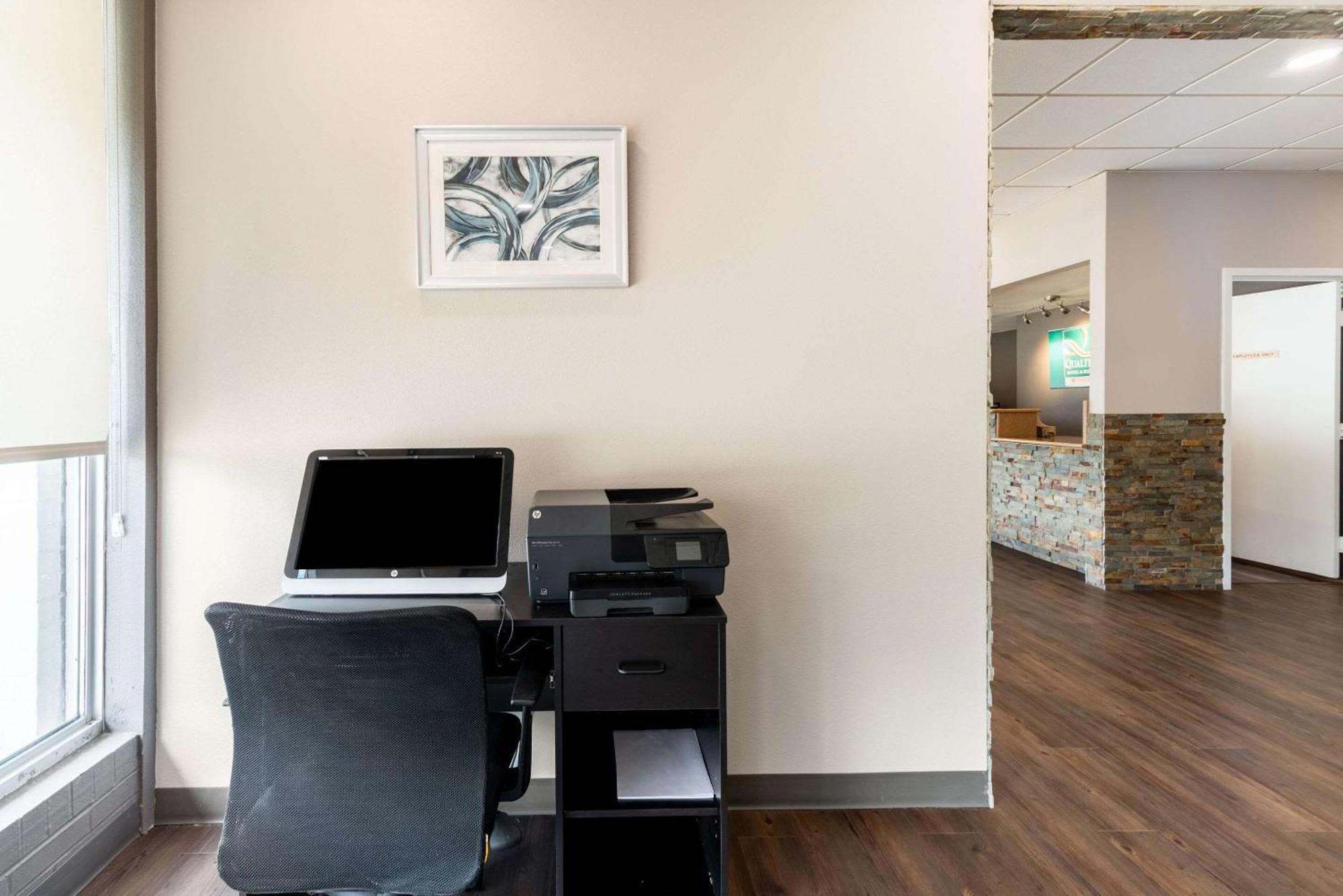 Quality Inn & Suites Vandalia Near I-70 And Hwy 51 Extérieur photo
