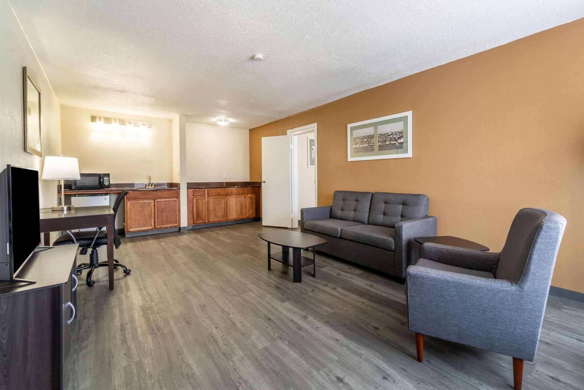 Quality Inn & Suites Vandalia Near I-70 And Hwy 51 Extérieur photo