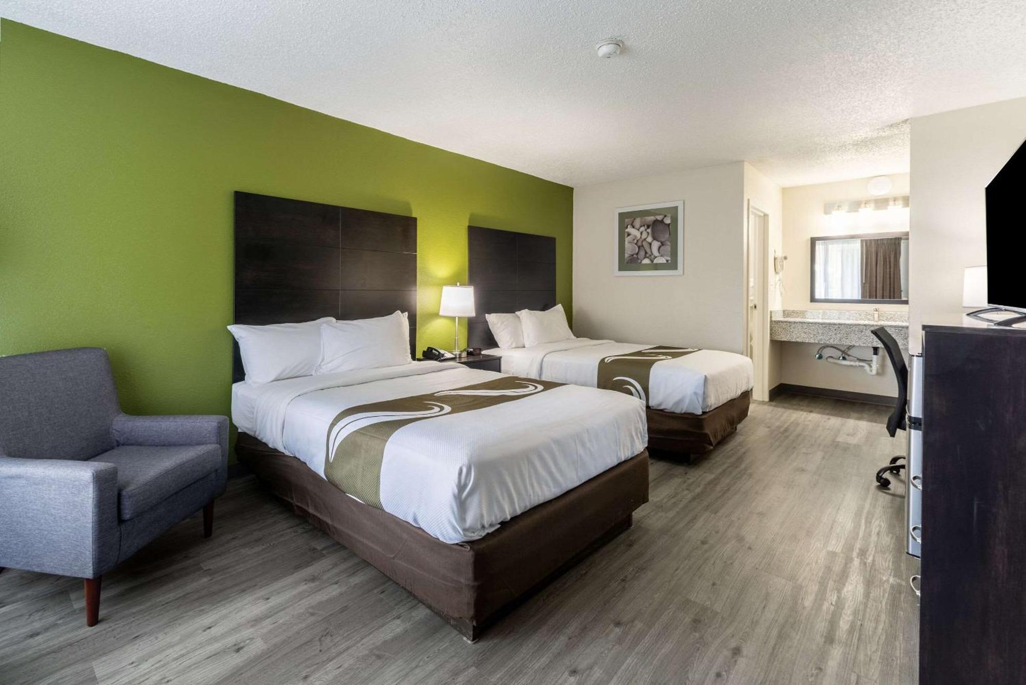 Quality Inn & Suites Vandalia Near I-70 And Hwy 51 Extérieur photo