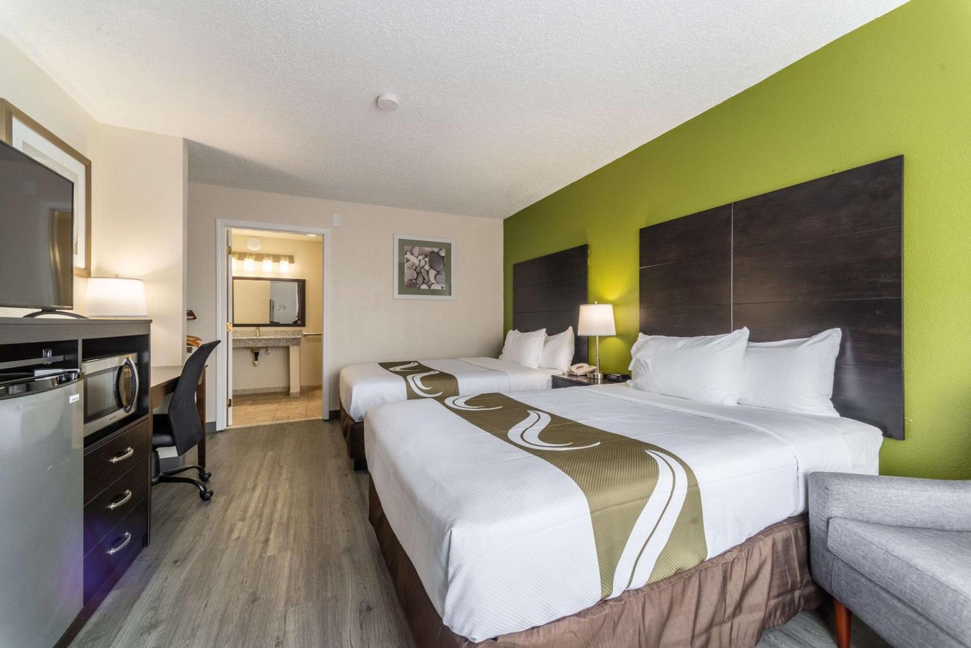 Quality Inn & Suites Vandalia Near I-70 And Hwy 51 Extérieur photo