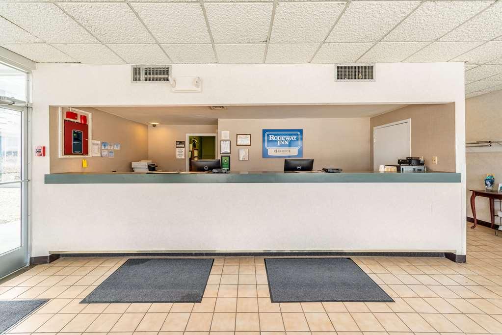 Quality Inn & Suites Vandalia Near I-70 And Hwy 51 Intérieur photo