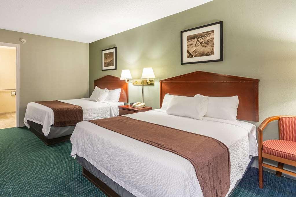 Quality Inn & Suites Vandalia Near I-70 And Hwy 51 Chambre photo